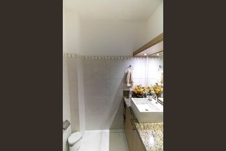 Apartamento à venda com 110m², 3 quartos e sem vaga Apartamento à venda com 110m², 3 quartos e sem vagaBanheiro Social