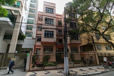 Apartamento à venda com 110m², 3 quartos e sem vaga Apartamento à venda com 110m², 3 quartos e sem vagaFachada