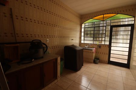 Casa para alugar com 358m², 3 quartos e 6 vagasÁrea de Serviço