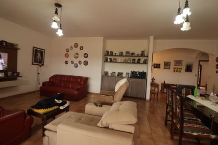 Sala de casa para alugar com 3 quartos, 358m² em Jardim Scala, Jundiaí