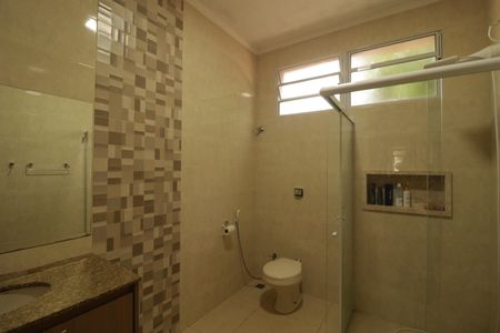 Casa para alugar com 358m², 3 quartos e 6 vagasBanheiro Social