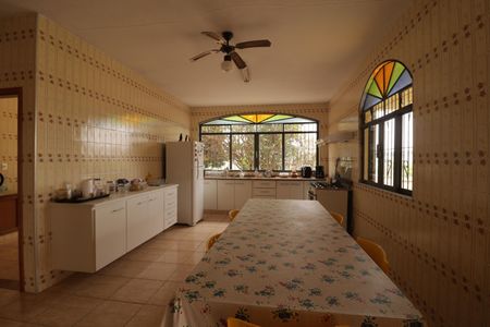 Casa para alugar com 358m², 3 quartos e 6 vagasCozinha