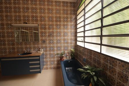 Casa para alugar com 358m², 3 quartos e 6 vagasBanheiro da Suíte