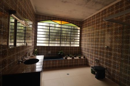 Casa para alugar com 358m², 3 quartos e 6 vagasBanheiro da Suíte