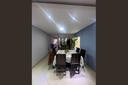 Casa à venda com 200m², 3 quartos e 2 vagasFoto 07