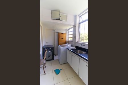 Apartamento para alugar com 120m², 3 quartos e 1 vagaÁrea de Serviço