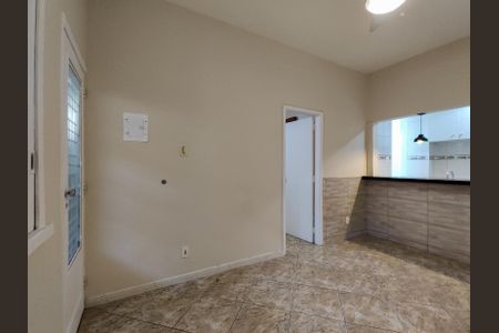 Sala de apartamento para alugar com 1 quarto, 60m² em Tijuca, Rio de Janeiro