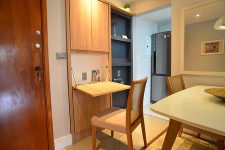 Sala de apartamento para alugar com 1 quarto, 60m² em Barra da Tijuca, Rio de Janeiro