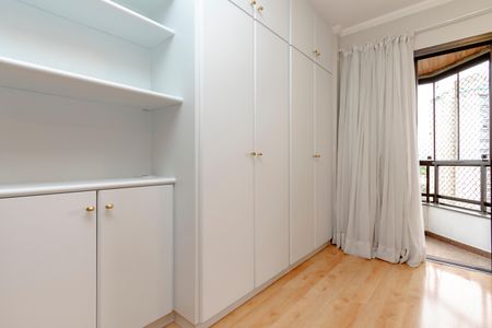 Apartamento à venda com 75m², 2 quartos e 2 vagasSuíte