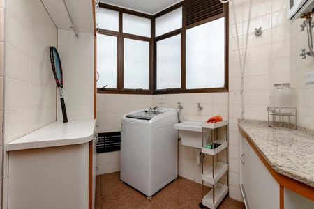 Apartamento à venda com 75m², 2 quartos e 2 vagasÁrea de Serviço