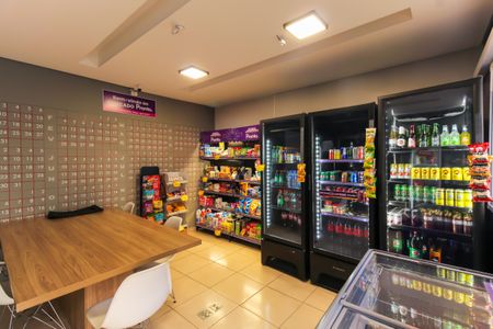 Apartamento para alugar com 53m², 2 quartos e sem vagaMercadinho