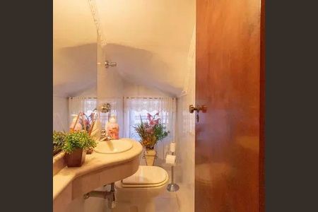 Casa à venda com 3 quartos, 217m² em Bosque da Saúde, São Paulo