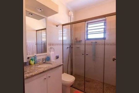 Casa à venda com 3 quartos, 217m² em Bosque da Saúde, São Paulo