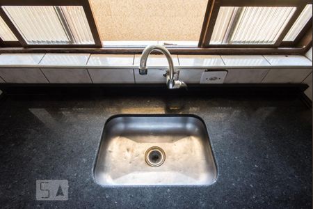 Casa à venda com 230m², 3 quartos e 2 vagas Casa à venda com 230m², 3 quartos e 2 vagasCozinha Casa 2