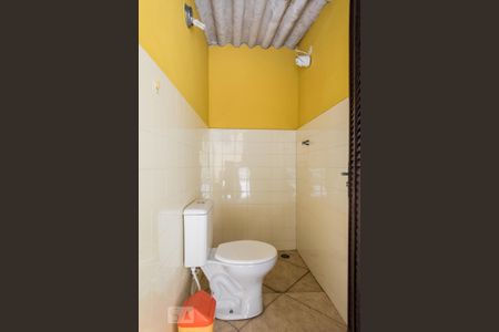 Casa à venda com 230m², 3 quartos e 2 vagas Casa à venda com 230m², 3 quartos e 2 vagasÁrea Externa Casa 2