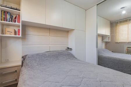 Quarto 1 de apartamento à venda com 2 quartos, 50m² em Rubem Berta, Porto Alegre