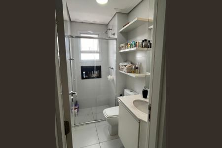 Banheiro de apartamento à venda com 2 quartos, 57m² em Vila Prudente, São Paulo