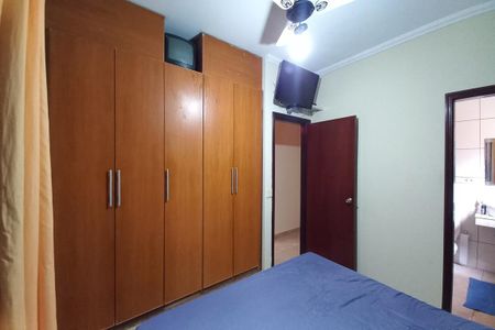 Casa à venda com 197m², 4 quartos e 4 vagasSuíte