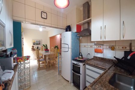 Casa à venda com 197m², 4 quartos e 4 vagasCozinha