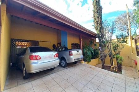 Casa à venda com 197m², 4 quartos e 4 vagasGaragem