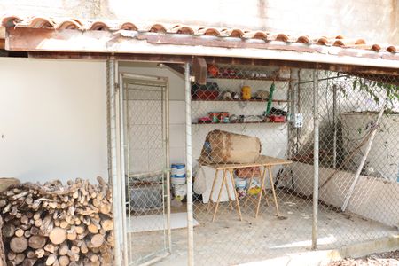 Casa de condomínio para alugar com 300m², 5 quartos e 4 vagasQuintal