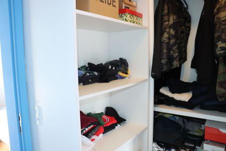 Casa de condomínio para alugar com 300m², 5 quartos e 4 vagasSuíte 5