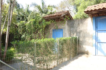 Casa de condomínio para alugar com 300m², 5 quartos e 4 vagasQuintal