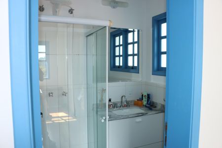 Casa de condomínio para alugar com 300m², 5 quartos e 4 vagasBanheiro da Suíte 3