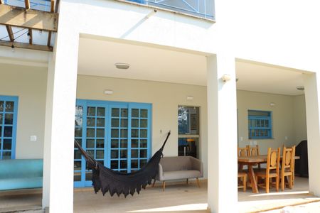 Casa de condomínio para alugar com 300m², 5 quartos e 4 vagasQuintal