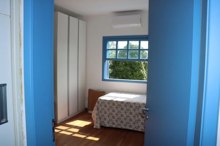 Casa de condomínio para alugar com 300m², 5 quartos e 4 vagasSuíte 3