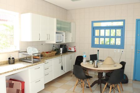 Casa de condomínio para alugar com 300m², 5 quartos e 4 vagasCozinha