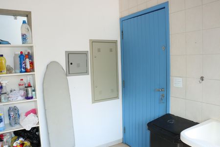 Casa de condomínio para alugar com 300m², 5 quartos e 4 vagasÁrea de Serviço