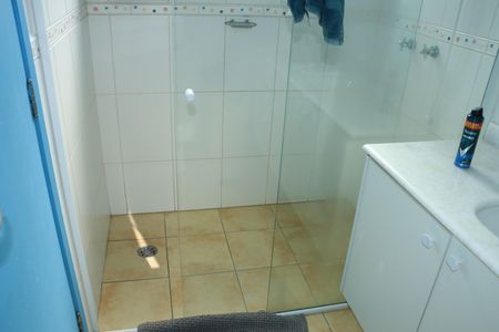 Casa de condomínio para alugar com 300m², 5 quartos e 4 vagasBanheiro da Suíte 5