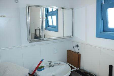 Casa de condomínio para alugar com 300m², 5 quartos e 4 vagasBanheiro de Serviço