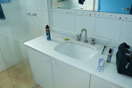 Casa de condomínio para alugar com 300m², 5 quartos e 4 vagasBanheiro da Suíte 5