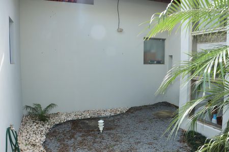 Casa de condomínio para alugar com 300m², 5 quartos e 4 vagasQuintal