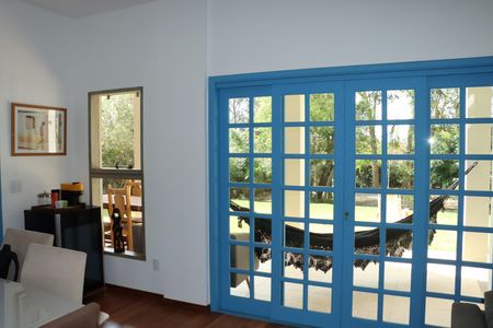 Casa de condomínio para alugar com 300m², 5 quartos e 4 vagasSala