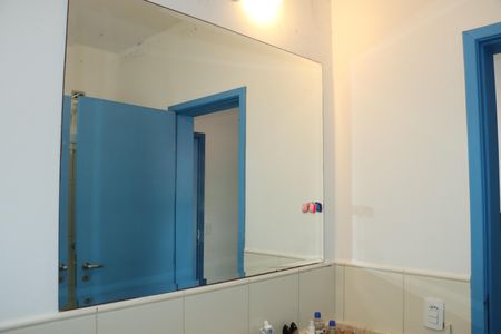 Casa de condomínio para alugar com 300m², 5 quartos e 4 vagasBanheiro da Suíte 2