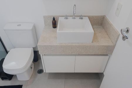 Apartamento à venda com 85m², 2 quartos e 2 vagas Apartamento à venda com 85m², 2 quartos e 2 vagasBanheiro da Suíte