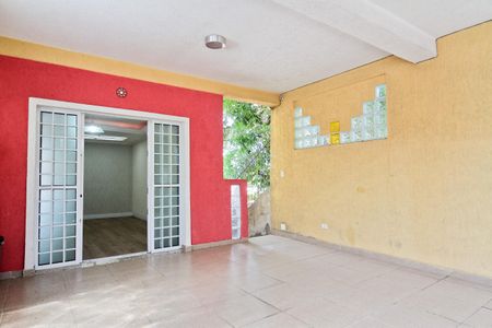 Casa à venda com 150m², 2 quartos e 2 vagas Casa à venda com 150m², 2 quartos e 2 vagasGaragem
