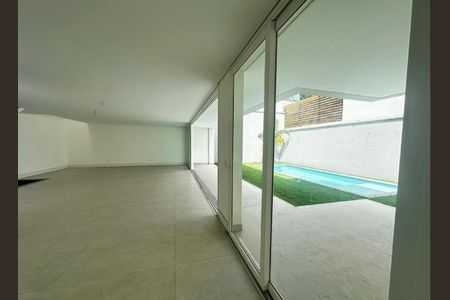 Foto 01 de casa de condomínio à venda com 4 quartos, 450m² em Campo Belo, São Paulo