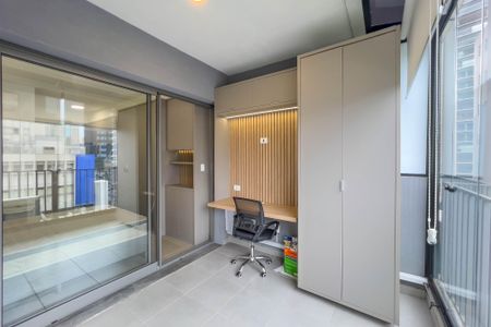 Varanda de kitnet/studio à venda com 1 quarto, 30m² em Vila Mariana, São Paulo