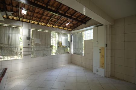 Apartamento para alugar com 76m², 2 quartos e 1 vagaÁrea de Serviço