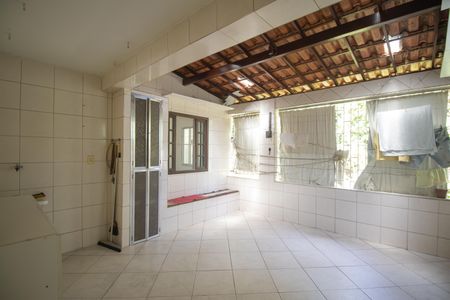 Apartamento para alugar com 76m², 2 quartos e 1 vagaÁrea de Serviço