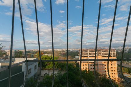 Vista Quarto 1 de apartamento à venda com 3 quartos, 60m² em Ouro Preto, Belo Horizonte