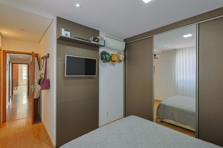 Apartamento à venda com 202m², 4 quartos e 3 vagasSuíte