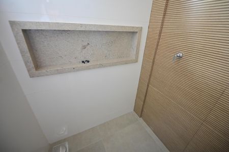 Casa de condomínio para alugar com 153m², 3 quartos e 2 vagasBanheiro da Suíte 2