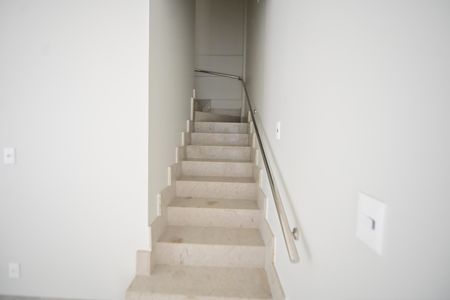 Casa de condomínio para alugar com 153m², 3 quartos e 2 vagasCorredor