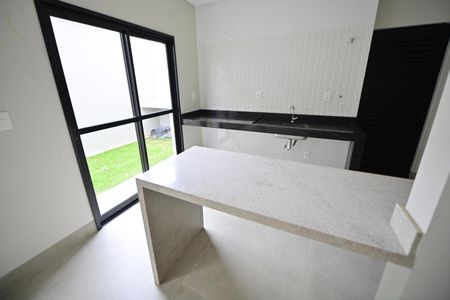 Casa de condomínio para alugar com 153m², 3 quartos e 2 vagasCozinha