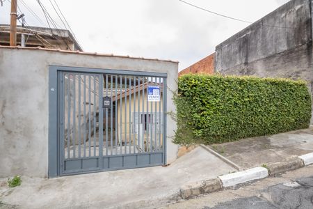 Casa à venda com 270m², 2 quartos e 3 vagas Casa à venda com 270m², 2 quartos e 3 vagasFachada